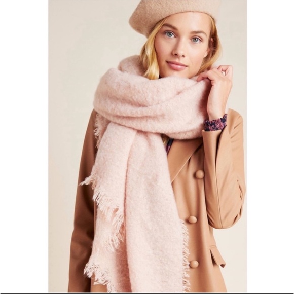 Anthropologie Accessories - NWT Anthropologie Carraway Boucle Fringed Scarf in Blush Pink